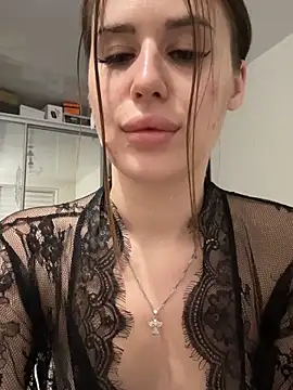 Milkissss online show from 03-17-26, 04:43