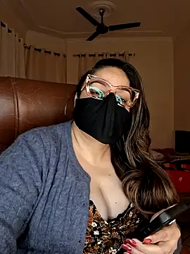 Snapshot of SEXY-Sardarni chatting on 01-08-25, 03:28 SEXY-Sardarni online show from 01-08-25, 03:28