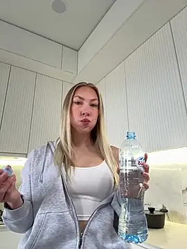 LuisaBecker online show from 01-09-26, 09:45