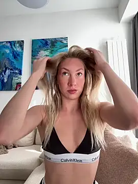 LuisaBecker online show from 02-21-26, 11:00