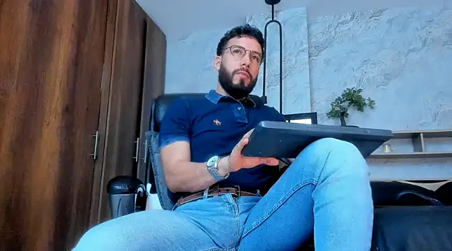 Snapshot of bruno_woods chatting on 03-04-25, 12:39 bruno woods online show from 03-04-25, 12:39