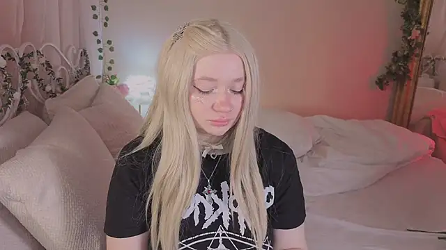 carolina elf online show from 04-19-26, 08:02