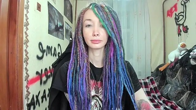 Roxy Silver online show from 01-13-25, 06:59