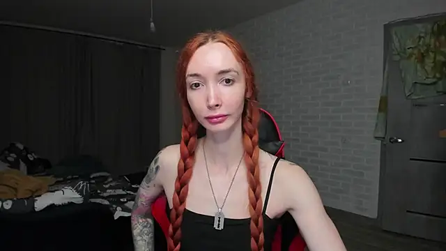 Roxy Silver online show from 10-10-25, 03:00