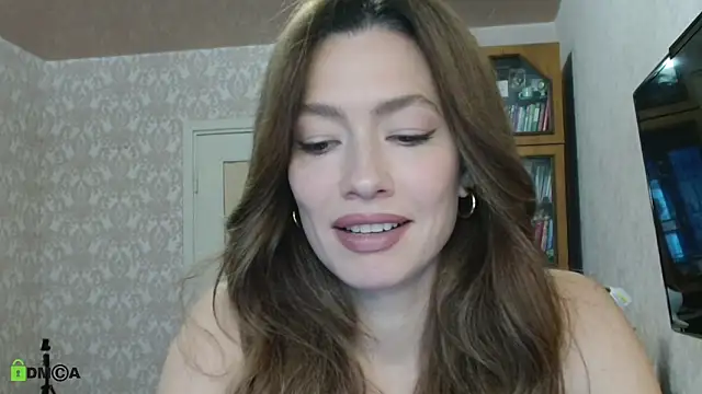 Snapshot of alicia_spicy chatting on 11-14-25, 04:44 alicia spicy online show from 11-14-25, 04:44