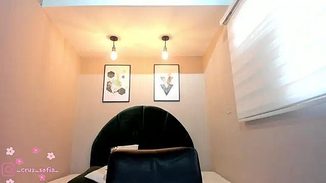 Snapshot of _AlejaCruz_ chatting on 07-19-26, 12:09 AlejaCruz online show from 07-19-26, 12:09