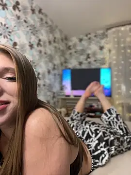 Snapshot of adel_secret chatting on 03-04-25, 07:32 adel secret online show from 03-04-25, 07:32