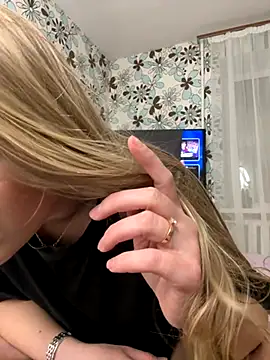 Snapshot of adel_secret chatting on 11-19-25, 08:31 adel secret online show from 11-19-25, 08:31