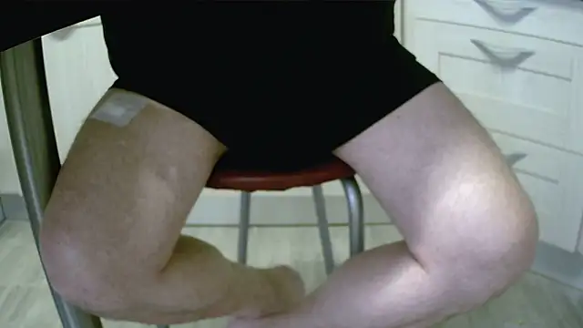 Snapshot of claudemichel chatting on 10-25-25, 08:55 claudemichel online show from 10-25-25, 08:55