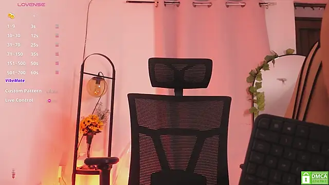 Snapshot of Miranditta chatting on 02-12-26, 03:56 Miranditta online show from 02-12-26, 03:56