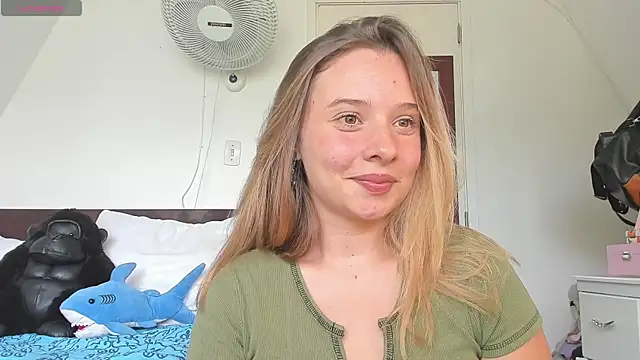 Sophy Bunny online show from 05-06-26, 04:12