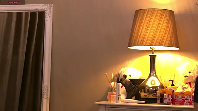 Snapshot of GinaMence chatting on 02-27-25, 06:31 GinaMence online show from 02-27-25, 06:31