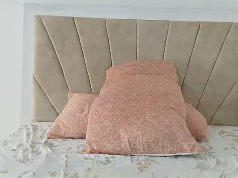 petitechocolate964 online show from 02-01-25, 10:26