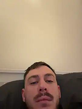 Julian128 online show from 11-30-25, 09:52