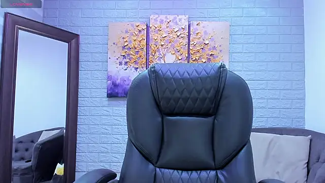  LaraMom  online show from 03-25-26, 05:52