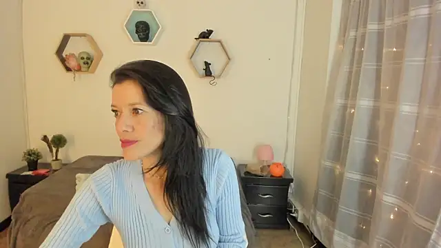 Snapshot of Paloma_victory chatting on 10-24-25, 09:00 Paloma victory online show from 10-24-25, 09:00