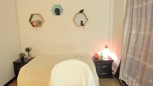 Snapshot of Paloma_victory chatting on 10-31-25, 09:49 Paloma victory online show from 10-31-25, 09:49