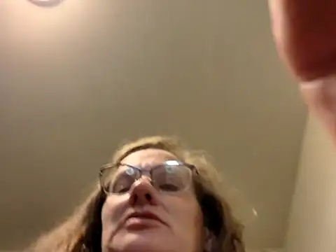 Snapshot of ChileVerde12 chatting on 05-17-26, 07:17 ChileVerde12 online show from 05-17-26, 07:17