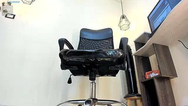 victoria Christie online show from 09-21-25, 09:33