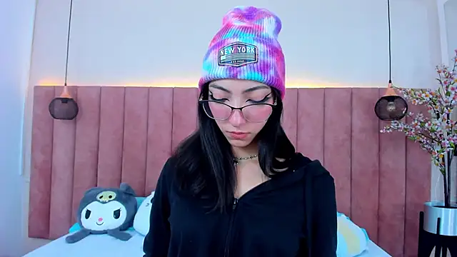 MarianaBranzz online show from 03-20-25, 02:10