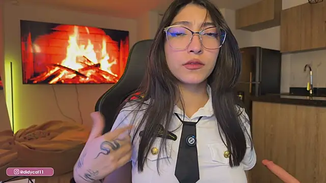 MarianaBranzz online show from 03-26-26, 01:22