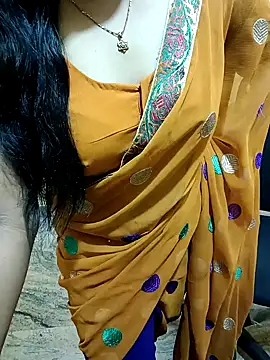 Snapshot of Nithya_05 chatting on 09-11-25, 05:18 Nithya 05 online show from 09-11-25, 05:18