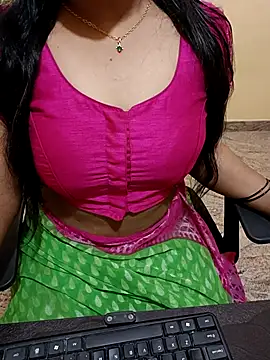 Snapshot of Nithya_05 chatting on 09-25-25, 05:55 Nithya 05 online show from 09-25-25, 05:55