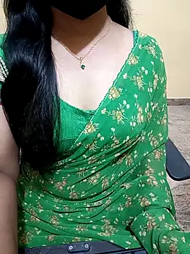 Snapshot of Nithya_05 chatting on 10-14-25, 04:57 Nithya 05 online show from 10-14-25, 04:57