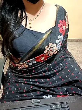 Snapshot of Nithya_05 chatting on 10-31-25, 05:19 Nithya 05 online show from 10-31-25, 05:19