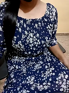 Snapshot of Nithya_05 chatting on 11-03-25, 08:04 Nithya 05 online show from 11-03-25, 08:04