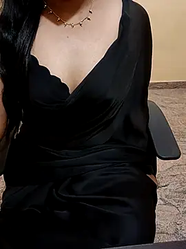 Snapshot of Nithya_05 chatting on 11-07-25, 04:40 Nithya 05 online show from 11-07-25, 04:40