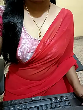 Snapshot of Nithya_05 chatting on 11-13-25, 05:50 Nithya 05 online show from 11-13-25, 05:50
