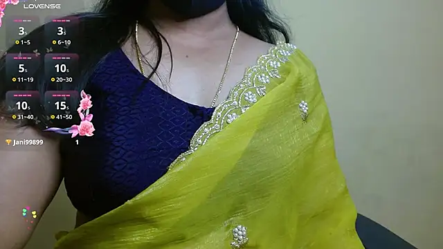 Snapshot of Nithya_05 chatting on 11-19-25, 11:10 Nithya 05 online show from 11-19-25, 11:10