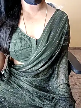 Snapshot of Nithya_05 chatting on 12-15-25, 05:34 Nithya 05 online show from 12-15-25, 05:34