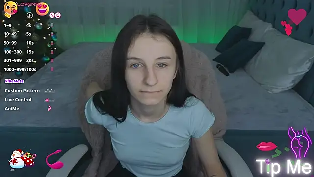 Snapshot of _Nika_Kik chatting on 01-12-25, 11:50 Nika Kik online show from 01-12-25, 11:50