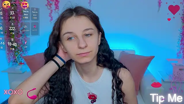 Snapshot of _Nika_Kik chatting on 01-22-25, 12:06 Nika Kik online show from 01-22-25, 12:06