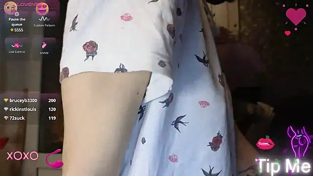 Snapshot of _Nika_Kik chatting on 01-29-25, 04:30 Nika Kik online show from 01-29-25, 04:30