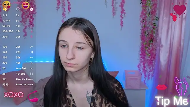 Snapshot of _Nika_Kik chatting on 02-12-25, 01:59 Nika Kik online show from 02-12-25, 01:59