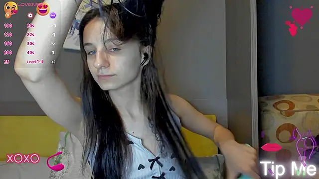 Snapshot of _Nika_Kik chatting on 03-04-25, 06:07 Nika Kik online show from 03-04-25, 06:07