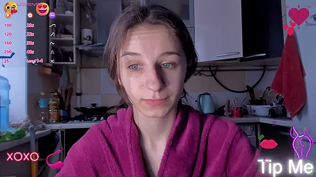 Snapshot of _Nika_Kik chatting on 03-05-25, 11:49 Nika Kik online show from 03-05-25, 11:49