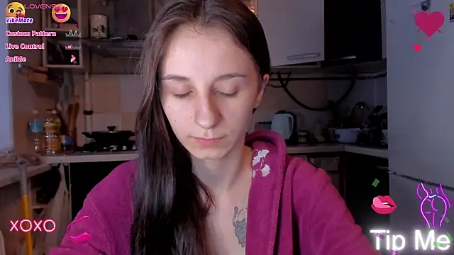 Snapshot of _Nika_Kik chatting on 03-05-25, 02:56 Nika Kik online show from 03-05-25, 02:56