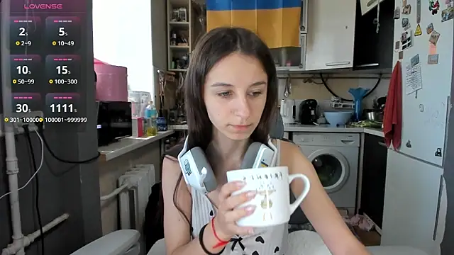 Snapshot of _Nika_Kik chatting on 06-20-26, 08:39 Nika Kik online show from 06-20-26, 08:39