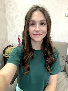 Snapshot of DakotaGercy chatting on 12-15-25, 07:34 DakotaGercy online show from 12-15-25, 07:34