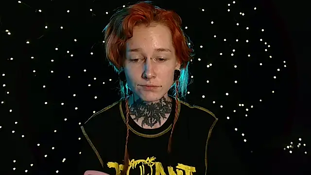 Snapshot of Littlespacemouse chatting on 02-08-25, 01:11 Littlespacemouse online show from 02-08-25, 01:11