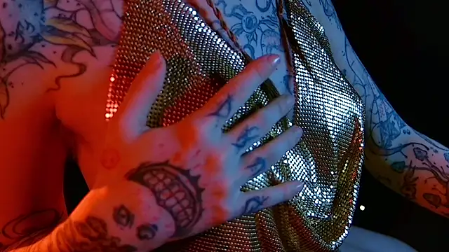 Snapshot of Littlespacemouse chatting on 02-10-25, 01:35 Littlespacemouse online show from 02-10-25, 01:35