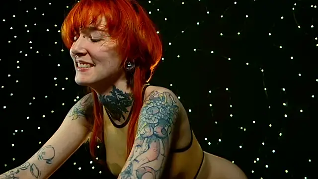 Snapshot of Littlespacemouse chatting on 03-11-25, 08:53 Littlespacemouse online show from 03-11-25, 08:53