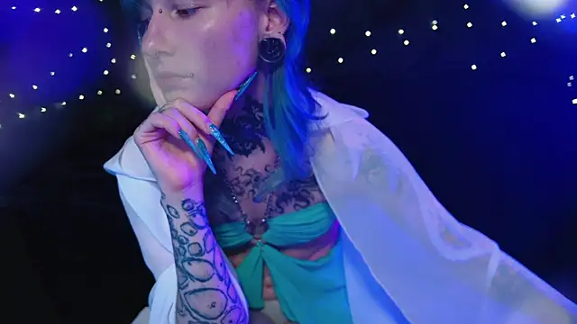 Snapshot of Littlespacemouse chatting on 11-21-25, 05:11 Littlespacemouse online show from 11-21-25, 05:11