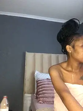 Snapshot of Nicole_Liam_ chatting on 10-12-25, 10:58 Nicole Liam online show from 10-12-25, 10:58