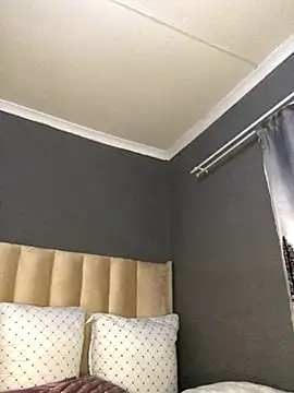 Snapshot of Nicole_Liam_ chatting on 10-22-25, 11:04 Nicole Liam online show from 10-22-25, 11:04