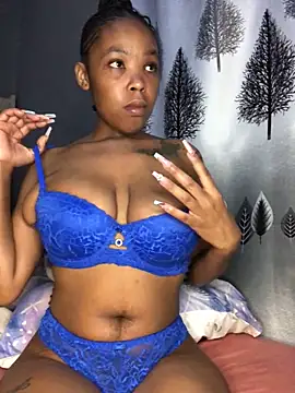 Snapshot of Nicole_Liam_ chatting on 10-24-25, 12:30 Nicole Liam online show from 10-24-25, 12:30